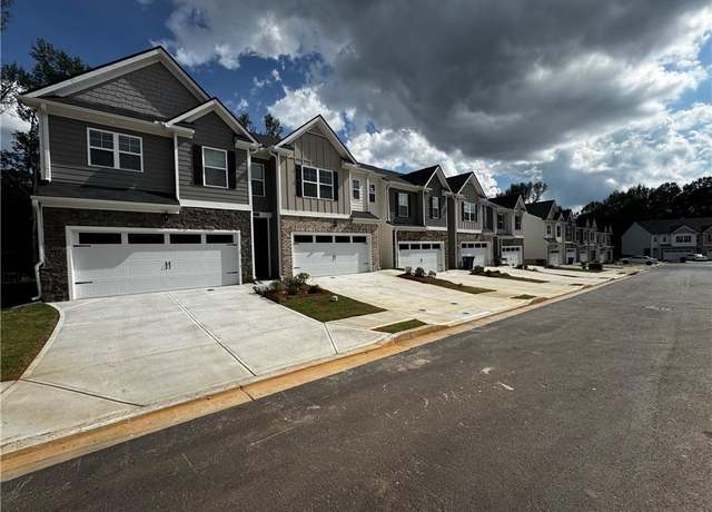 Property at 319 Elgin Dr, Lawrenceville, GA 30045, 3 beds, 2.5 baths