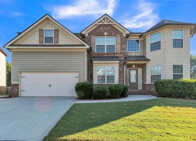 Property at 221 Franklin St, Braselton, GA 30517, 5 beds, 3 baths