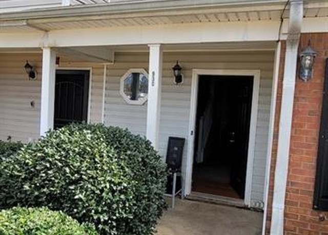Property at 930 Parkway Rd, Union City, GA 30291, 4 beds, 3 baths