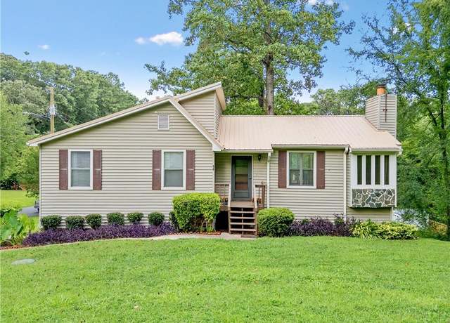 Property at 629 Silver Trace Ct, Woodstock, GA 30189, 3 beds, 2 baths