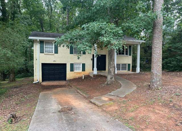 Property at 1615 Pine Glen Cir, Decatur, GA 30035, 3 beds, 2.5 baths