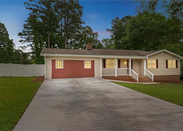 Property at 25 Carriage Ct, Stockbridge, GA 30281, 3 beds, 2 baths