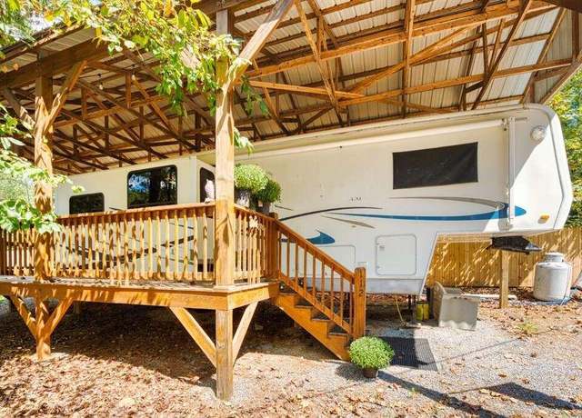 Property at 112 3rd St, Ellijay, GA 30540, 1 bed, 1 bath
