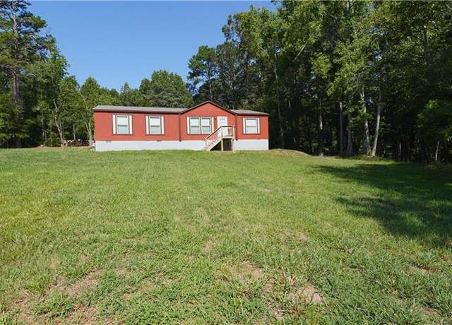 Property at 1967 Highway 211 NE, Statham, GA 30666, 4 beds, 2 baths