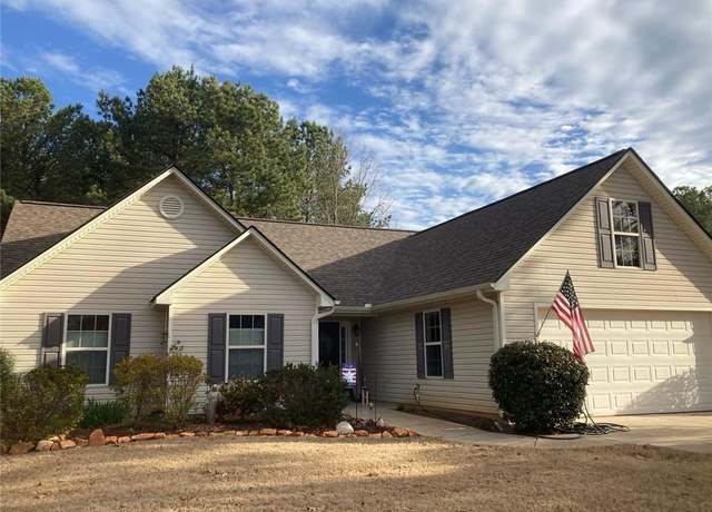 Property at 524 Makers Way, Dawsonville, GA 30534, 3 beds, 2 baths