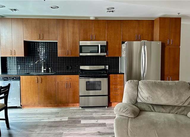 Property at 943 Peachtree St NE #704, Atlanta, GA 30309, 1 bed, 1 bath