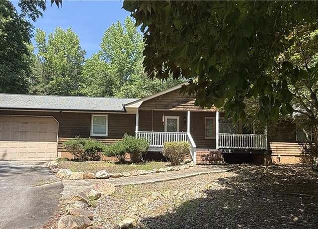 Property at 224 Potts Rd SE, Conyers, GA 30094, 3 beds, 2 baths