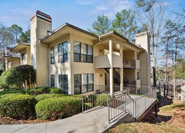 Property at 310 Comeragh SE, Smyrna, GA 30080, 2 beds, 2 baths