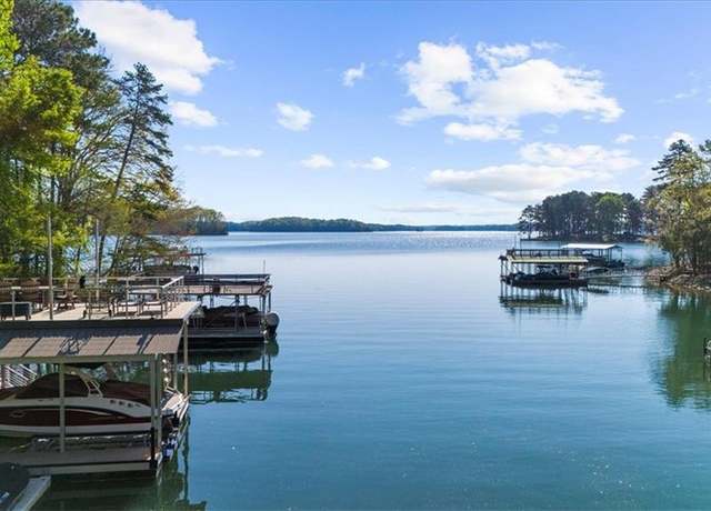 Property at 3030 Heatherstone Dr, Cumming, GA 30041, 5 beds, 3 baths