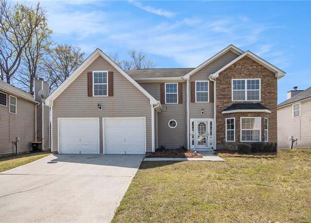 Property at 8271 Champion Trl, Fairburn, GA 30213, 4 beds, 2.5 baths
