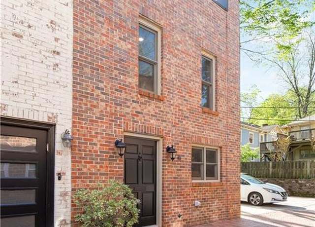 Property at 383 6th St NE #4, Atlanta, GA 30308, 2 beds, 1.5 baths