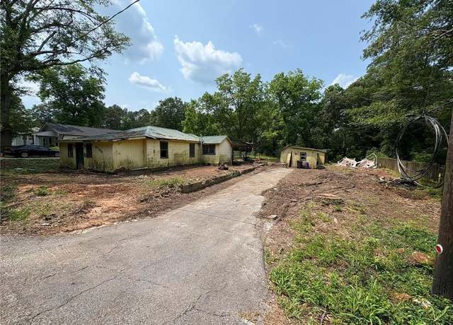 Property at 3700 Moore Rd, Austell, GA 30106, 3 beds, 1 bath