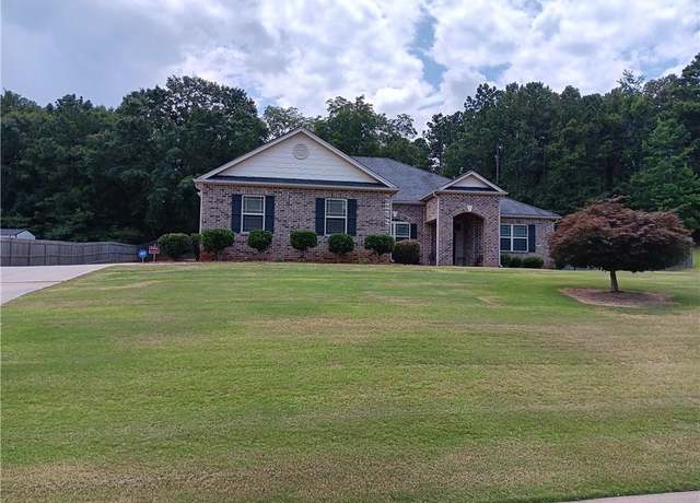 Property at 1024 Yorkshire Dr, Griffin, GA 30223, 4 beds, 3 baths