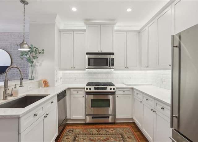 Property at 3745 Ashford Creek Ave NE, Atlanta, GA 30319, 1 bed, 2 baths