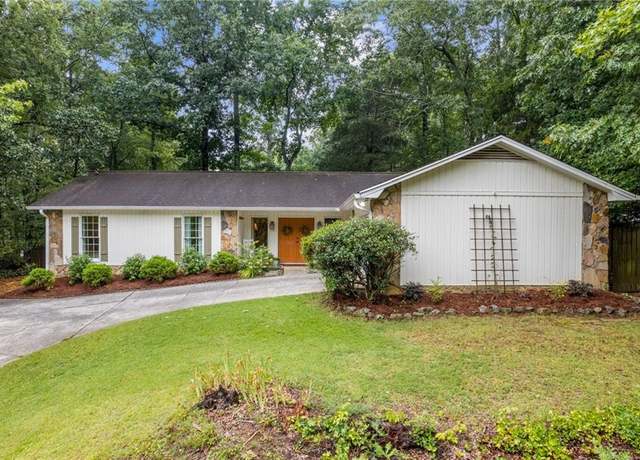 Property at 3330 Creek Hollow Dr, Marietta, GA 30062, 3 beds, 2 baths
