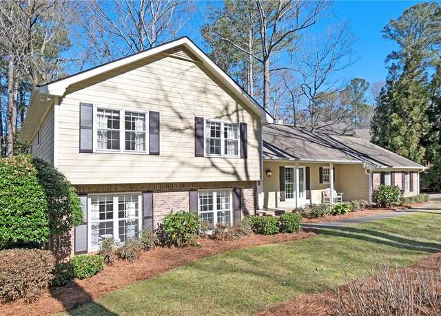 Property at 855 Colston Rd SW, Marietta, GA 30064, 5 beds, 3 baths