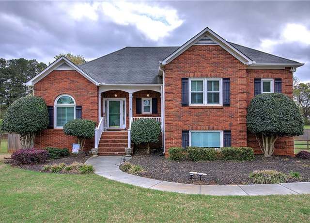 Property at 14 Carrington Dr, Cartersville, GA 30120, 4 beds, 3.5 baths