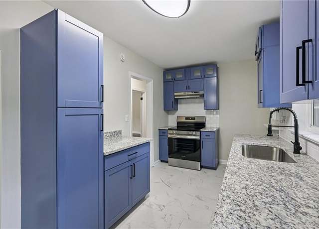 Property at 1343 Downs Dr SW, Atlanta, GA 30311, 3 beds, 2 baths