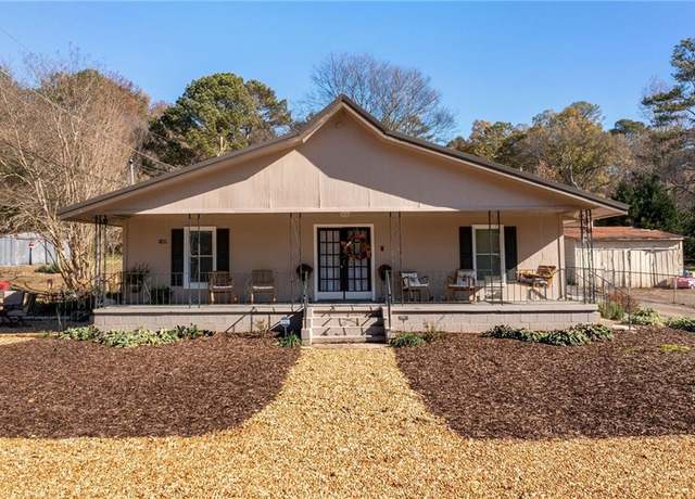 Property at 1404 Cassville Rd NW, Cartersville, GA 30121, 3 beds, 2 baths