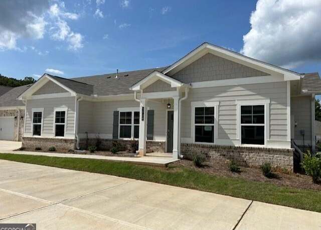 Property at 3908 Shelleydale Dr, Powder Springs, GA 30127, 3 beds, 2 baths