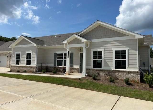 Property at 3908 Shelleydale Dr, Powder Springs, GA 30127, 3 beds, 2 baths