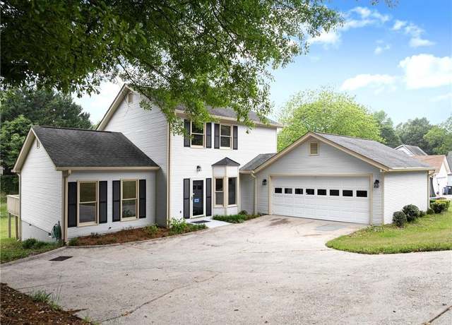 Property at 1155 Springway Dr, Gainesville, GA 30501, 3 beds, 2 baths