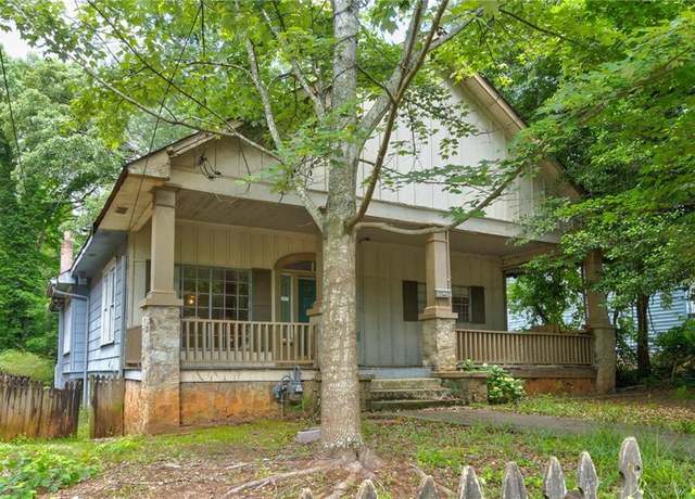 Property at 1238 Greenwich St SW, Atlanta, GA 30310, 3 beds, 2 baths