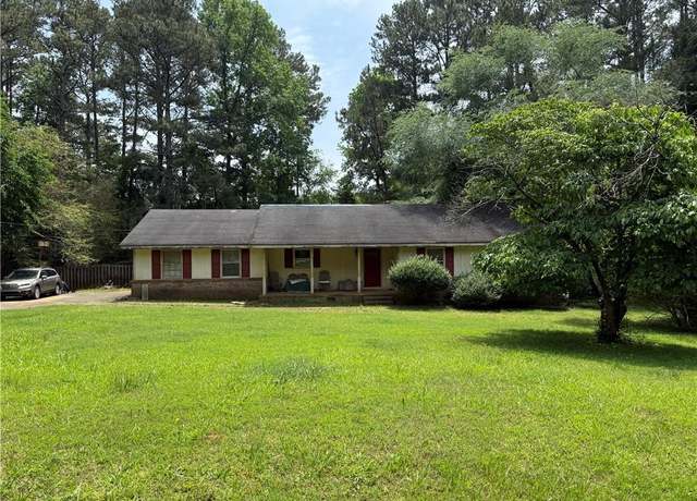 Property at 108 Fair Oaks Dr SE, Conyers, GA 30094, 3 beds, 2 baths