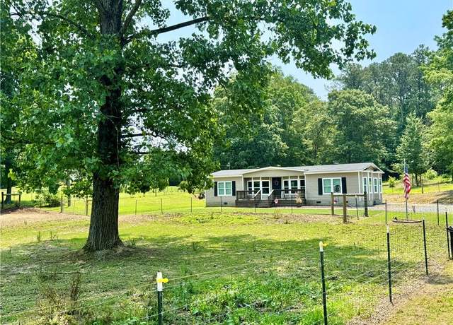 Property at 445 Lovebridge Dr SE, Calhoun, GA 30701, 3 beds, 2 baths