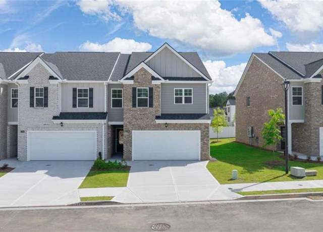 Property at 205 Silver Moon Dr, Loganville, GA 30052, 4 beds, 2.5 baths