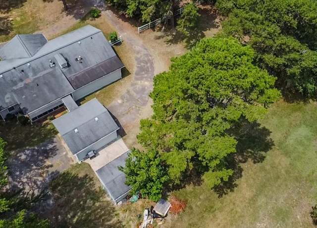 Property at 1072 Harbins Rd, Dacula, GA 30019, 3 beds, 2 baths