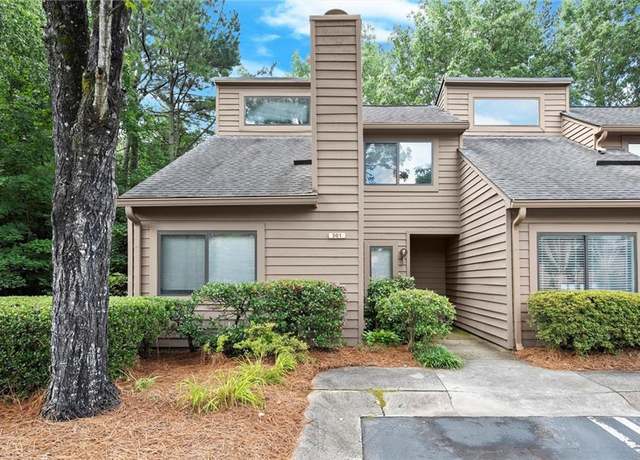 Property at 301 Parkaire Xing, Marietta, GA 30068, 2 beds, 2.5 baths