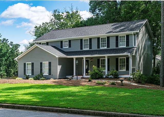 Property at 1043 Wash Lee Dr SW, Lilburn, GA 30047, 5 beds, 3.5 baths