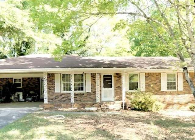Property at 811 Verde Dr, Riverdale, GA 30274, 3 beds, 1.5 baths