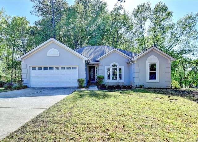 Property at 4640 Lambton Cir, Suwanee, GA 30024, 3 beds, 2 baths