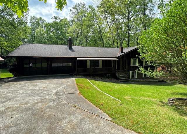 Property at 880 Havenridge Dr, Conyers, GA 30094, 3 beds, 2 baths