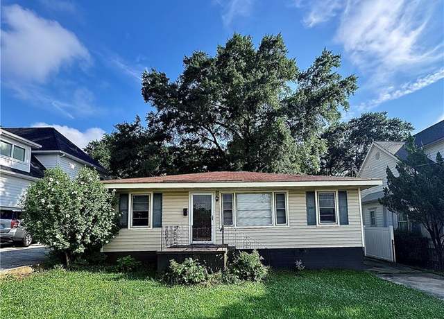 Property at 1511 Walker Ave, Atlanta, GA 30337, 3 beds, 2 baths