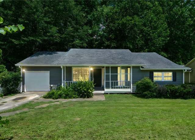 Property at 3045 Wildflower Ln, Snellville, GA 30039, 3 beds, 2 baths