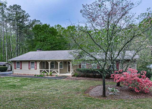 Property at 4445 Moon Station Ln NW, Acworth, GA 30101, 3 beds, 2 baths