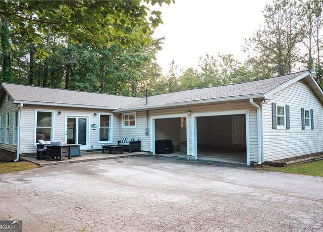 Property at 1918 Braswell Mountain Rd, Rockmart, GA 30153, 3 beds, 2 baths