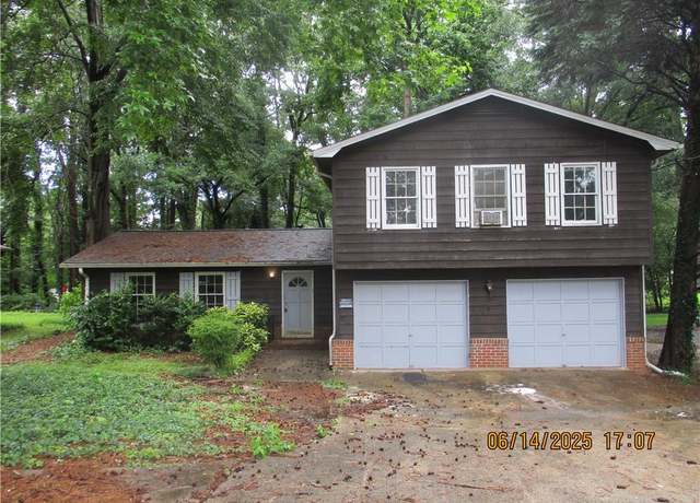 Property at 5382 Rockbridge Rd, Stone Mountain, GA 30088, 4 beds, 3 baths