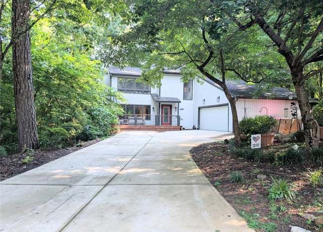 Property at 4290 Inverness Ct NE, Roswell, GA 30075, 5 beds, 3 baths