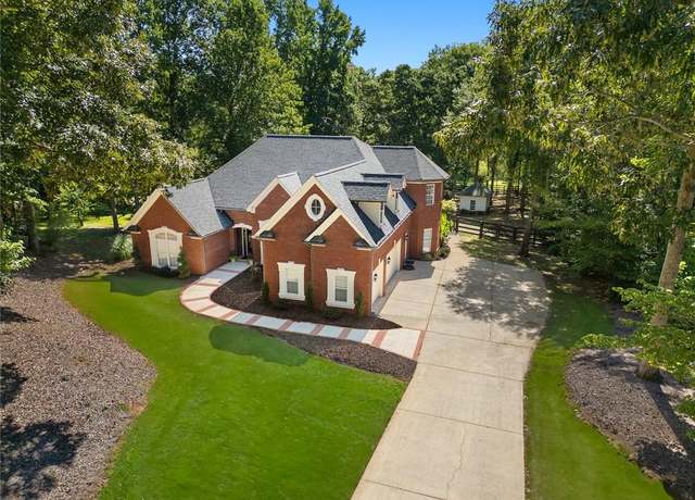 Property at 1156 Lexington Ridge Rd, Hoschton, GA 30548, 4 beds, 3.5 baths