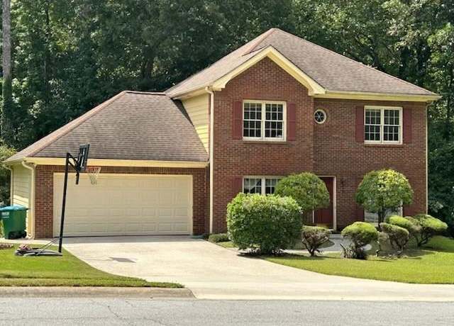 Property at 2720 Trotters Pointe Dr, Snellville, GA 30039, 3 beds, 2.5 baths