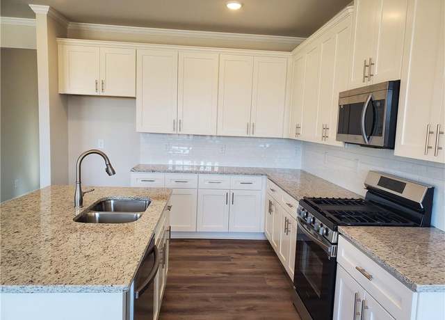 Property at 1229 Sunny Valley Ln, Braselton, GA 30517, 3 beds, 2 baths