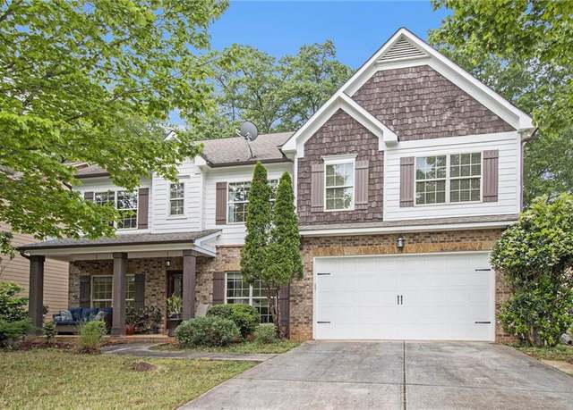 Property at 218 3rd Ave, Avondale Estates, GA 30002, 5 beds, 3 baths