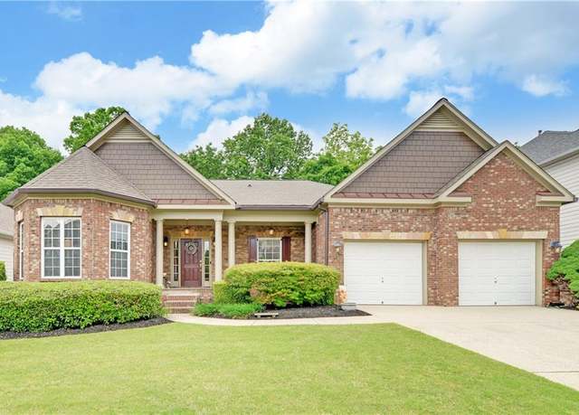 Property at 3020 Crooked Stick Dr, Cumming, GA 30041, 4 beds, 3 baths