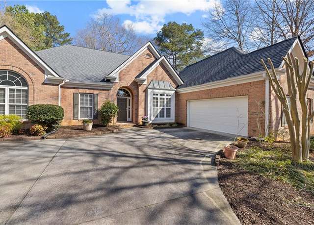 Property at 8424 Fairway Dr, Covington, GA 30014, 4 beds, 2.5 baths
