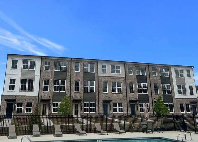 Property at 2672 Brookview Ln NW, Atlanta, GA 30318, 2 beds, 3 baths
