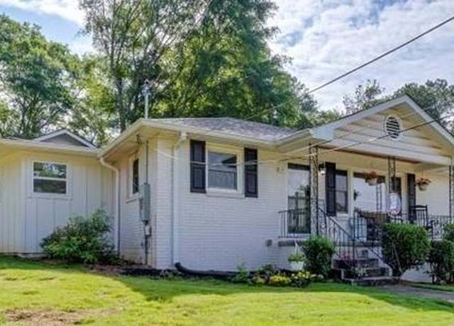 Property at 3215 Woodview Dr SE, Smyrna, GA 30082, 3 beds, 2 baths